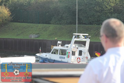 Polizeibegleitung für das Uerdinger Fanboot